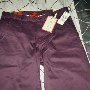 NWT, Burgundy Men's Dockers slacks 30 waist 32 inseam